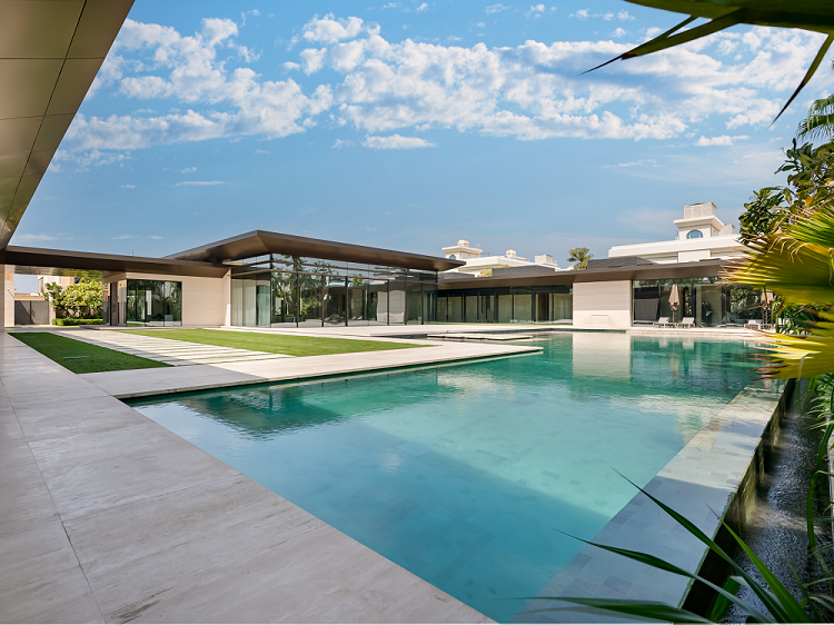An Ultra-Modern Luxury Villa in Umm Suqeim, Dubai, Hits the Market